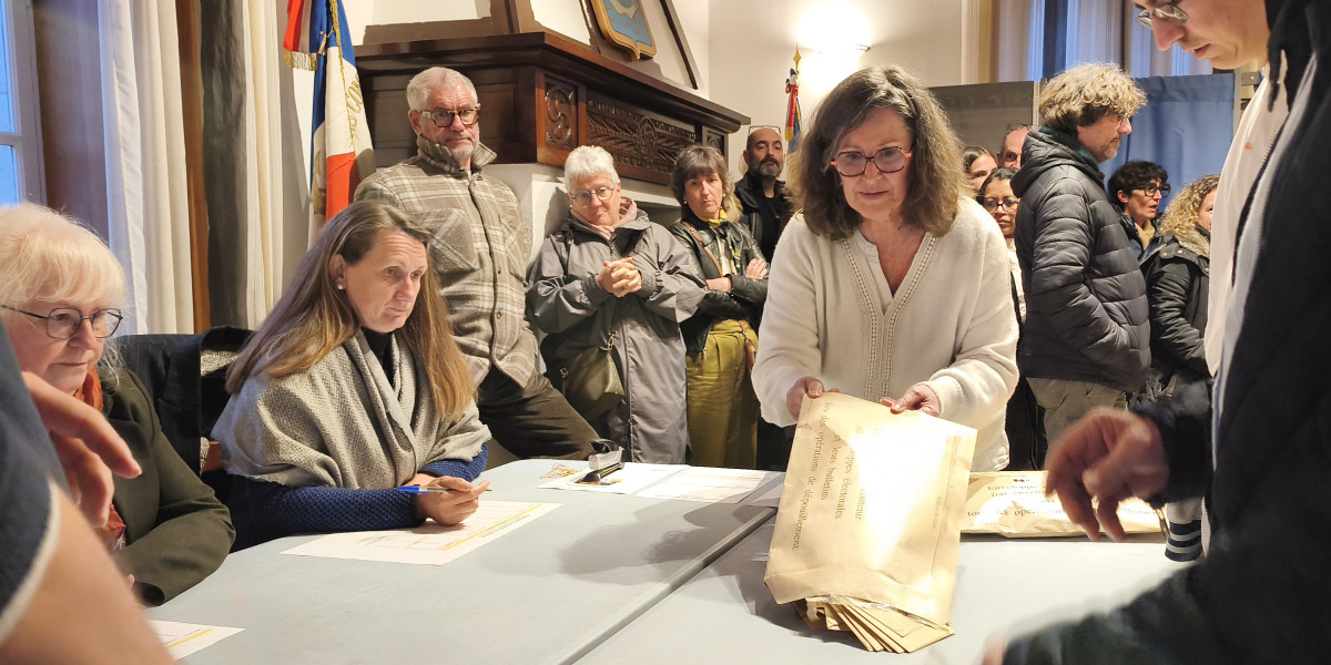Biriatuko herriko bozetako kontaketa, 2026ko martxoan. ANTXETA IRRATIAK UTZIA