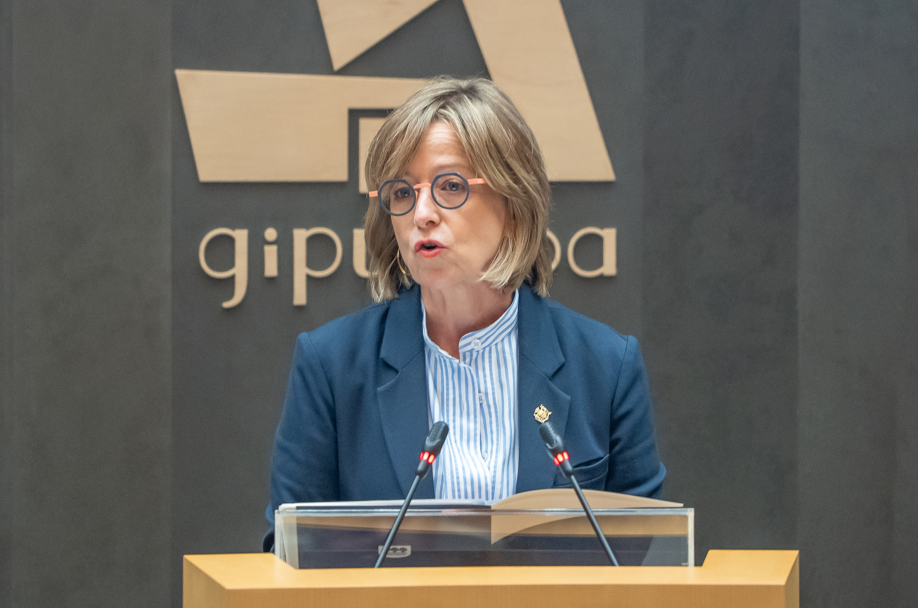 Eider Mendoza, gaur, politika orokorreko osoko bilkuran, Gipuzkoako Batzar Nagusietan, Donostian. ANDONI CANELLADA / FOKU