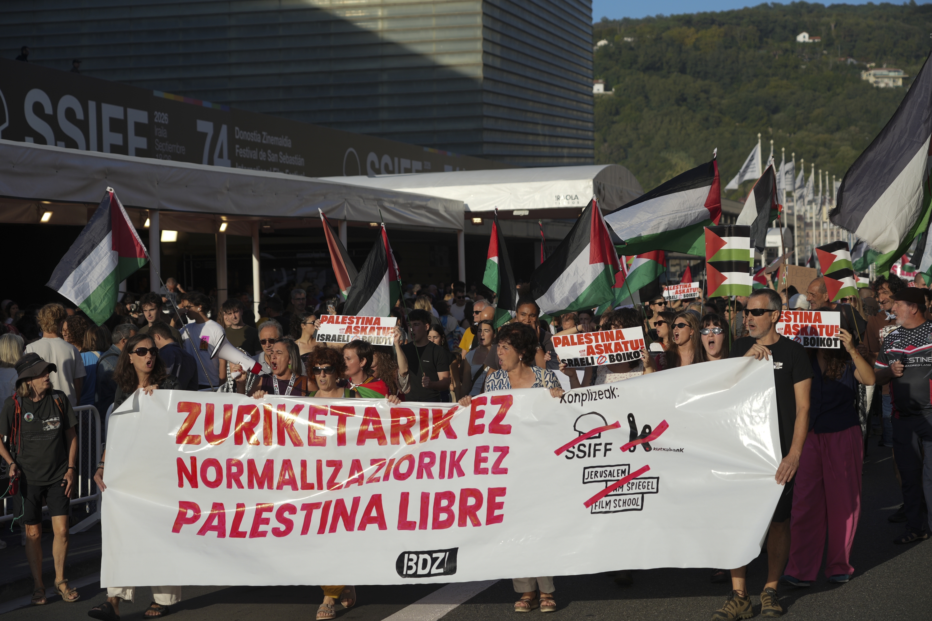 BDZk mobilizazioa egin du gaur arratsaldean, Donostian. JAGOBA MANTEROLA / FOKU