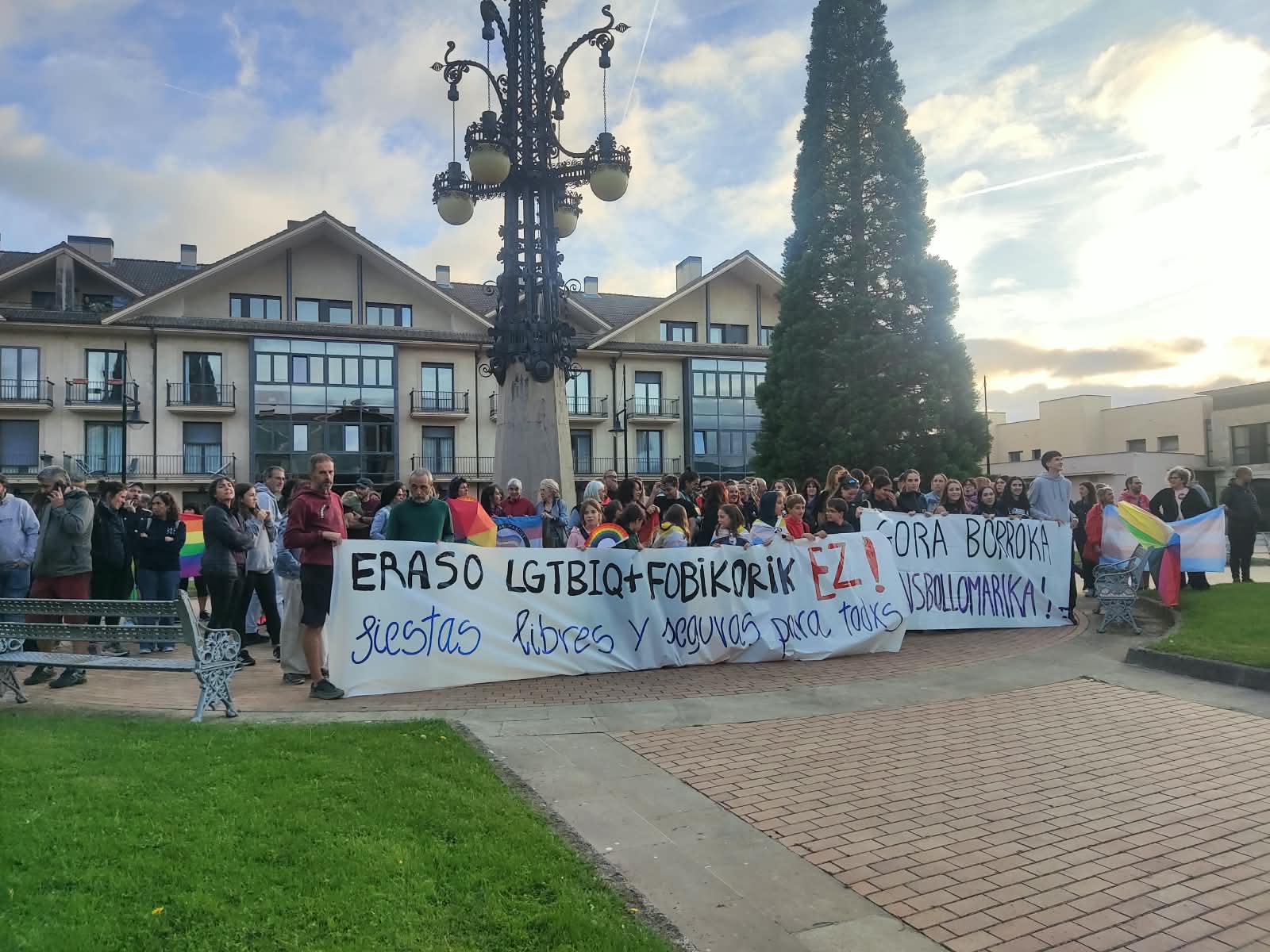 Gorraizko jaietan gertatutako eraso LGTBIfobo bat salatu dute Gorraizko jaietan gertatutako eraso LGTBIfobo bat salatu dute