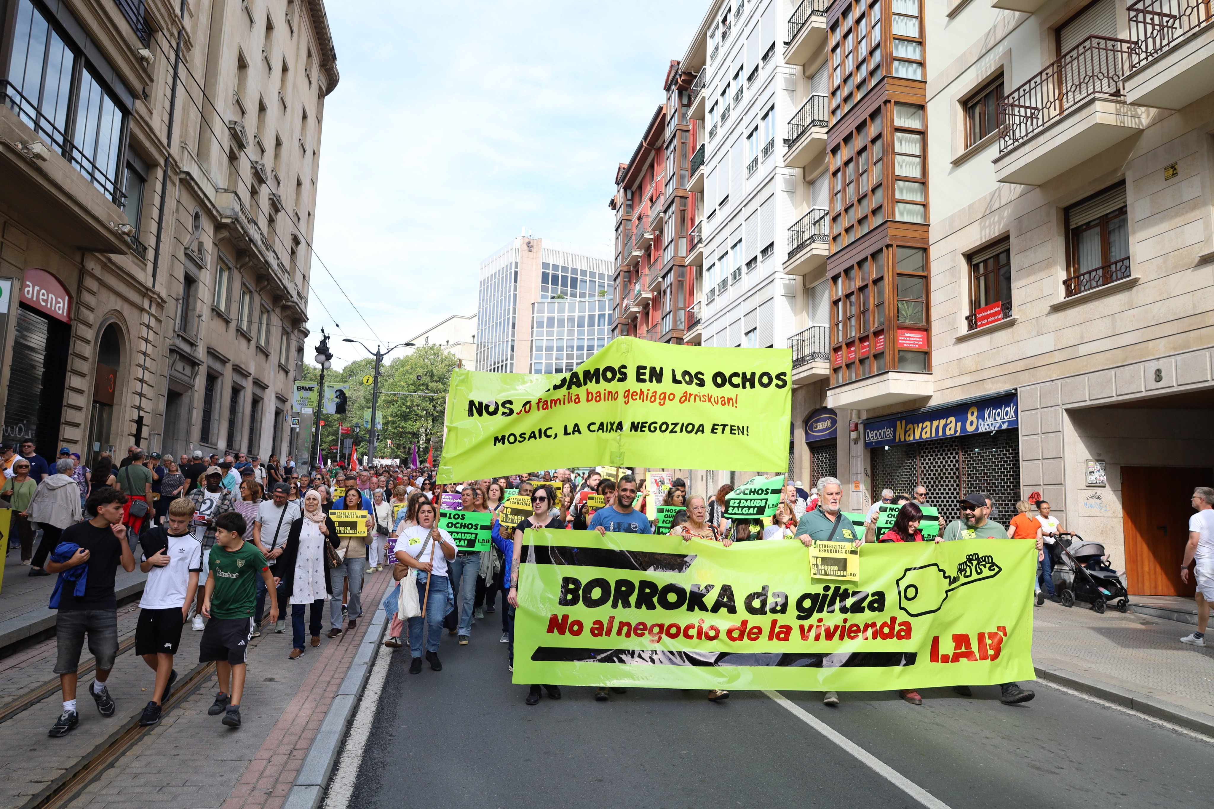 LABek deitutako mobilizazioa, gaur, Bilbon. LAB SINDIKATUA