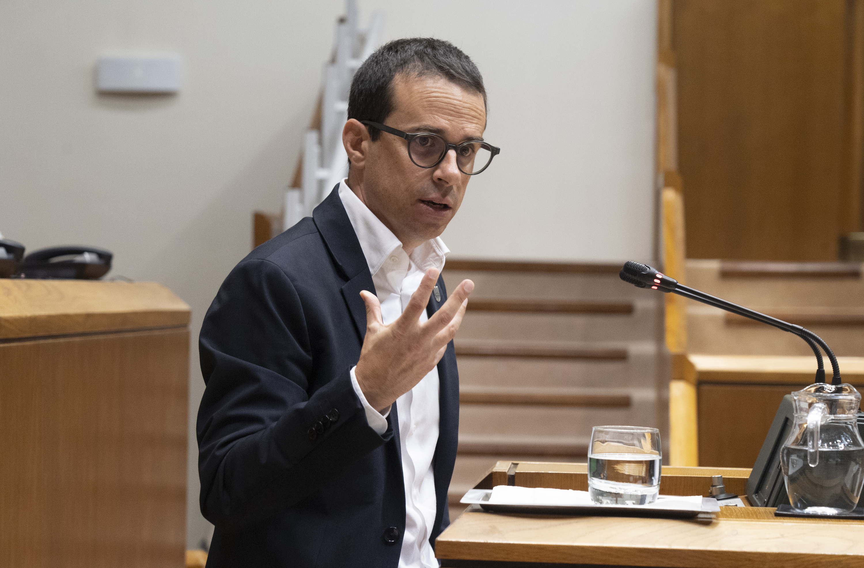 Pello Otxandiano Politika Orokorreko Osoko Bilkuran, Gasteizen. RAUL BOGAJO / FOKU