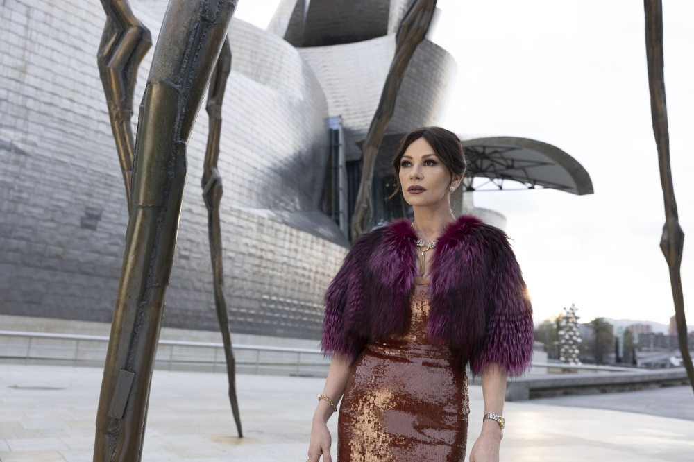 Catherine Zeta-Jones 'Kill Jackie' telesailean, Bilbon. HBO MAX Catherine Zeta-Jones 'Kill Jackie' telesailean, Bilbon. HBO MAX