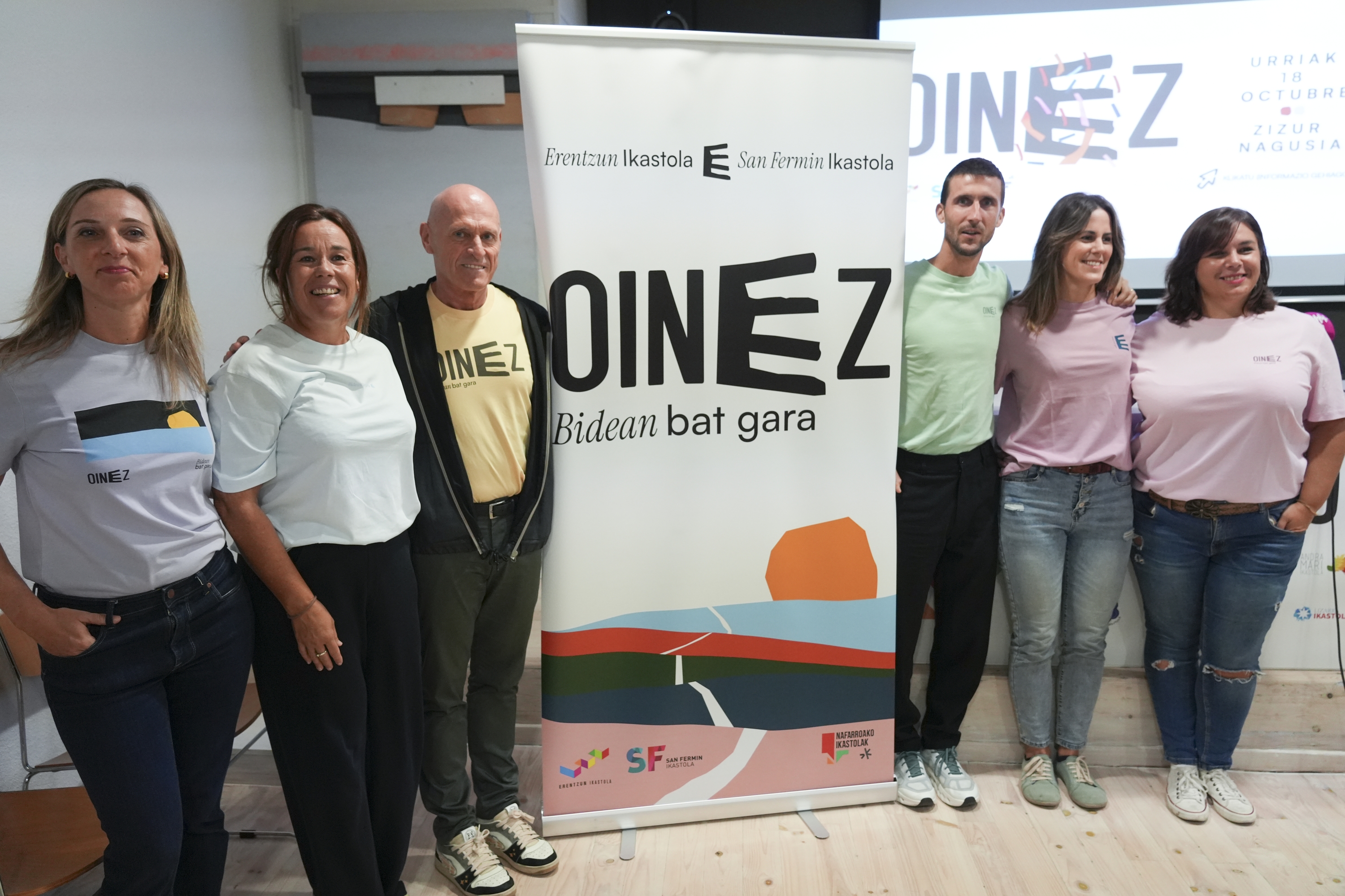 Nafarroa Oinez-en antolatzaileak, gaur, jaiaren atariko agerraldian. JAGOBA MANTEROLA / FOKU
