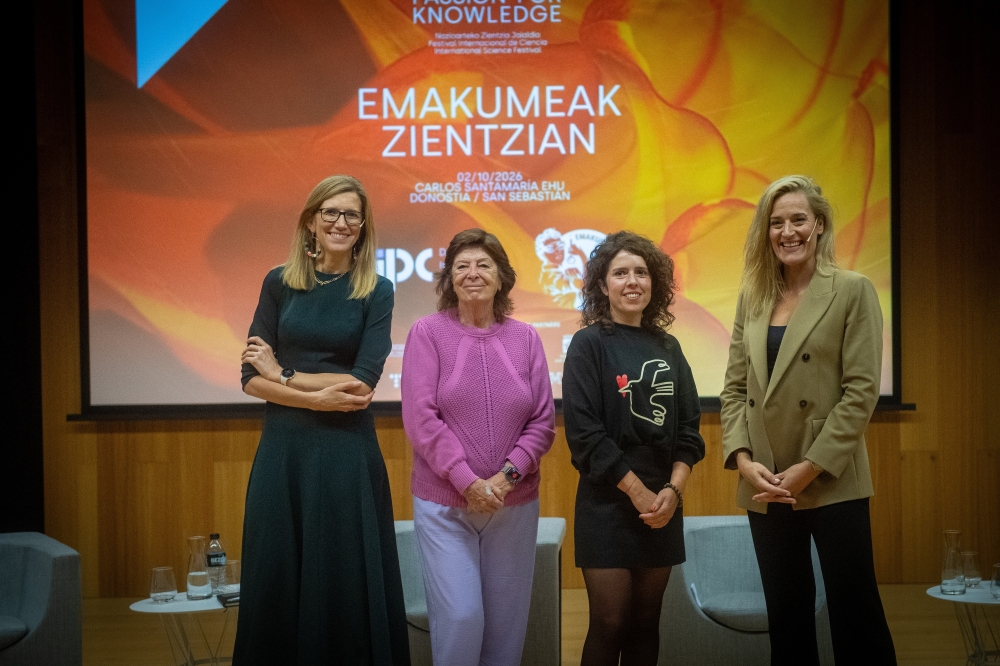 Rosa Molina, Maria Vallet-Regi eta Susana Carregal urriaren 2ko mahai inguruan. GORKA RUBIO / FOKU Rosa Molina, Maria Vallet-Regi eta Susana Carregal urriaren 2ko mahai inguruan. GORKA RUBIO / FOKU