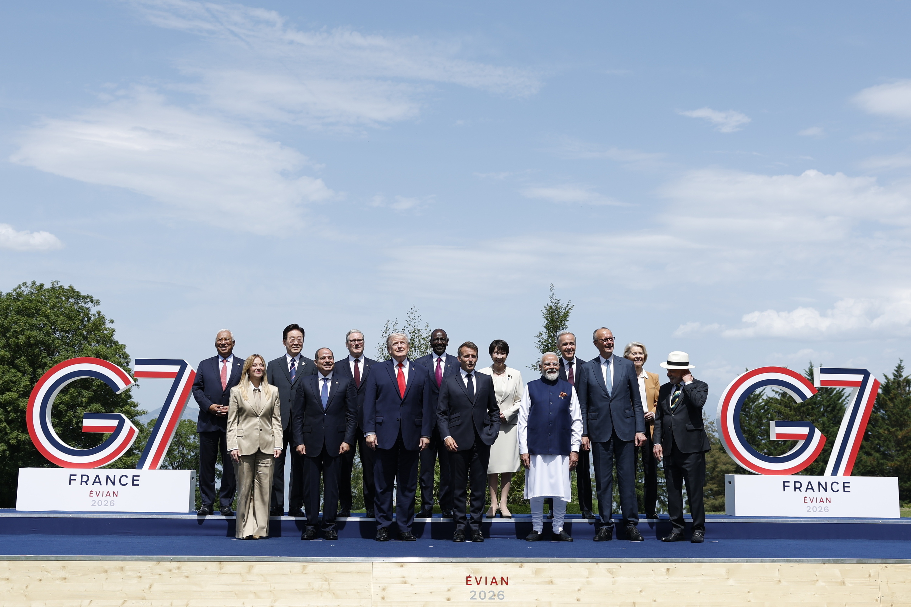 G7ko herrialdeetako gobernuek iazko apirilean Frantzian egindako goi bilera. YOAN VALAT / EFE