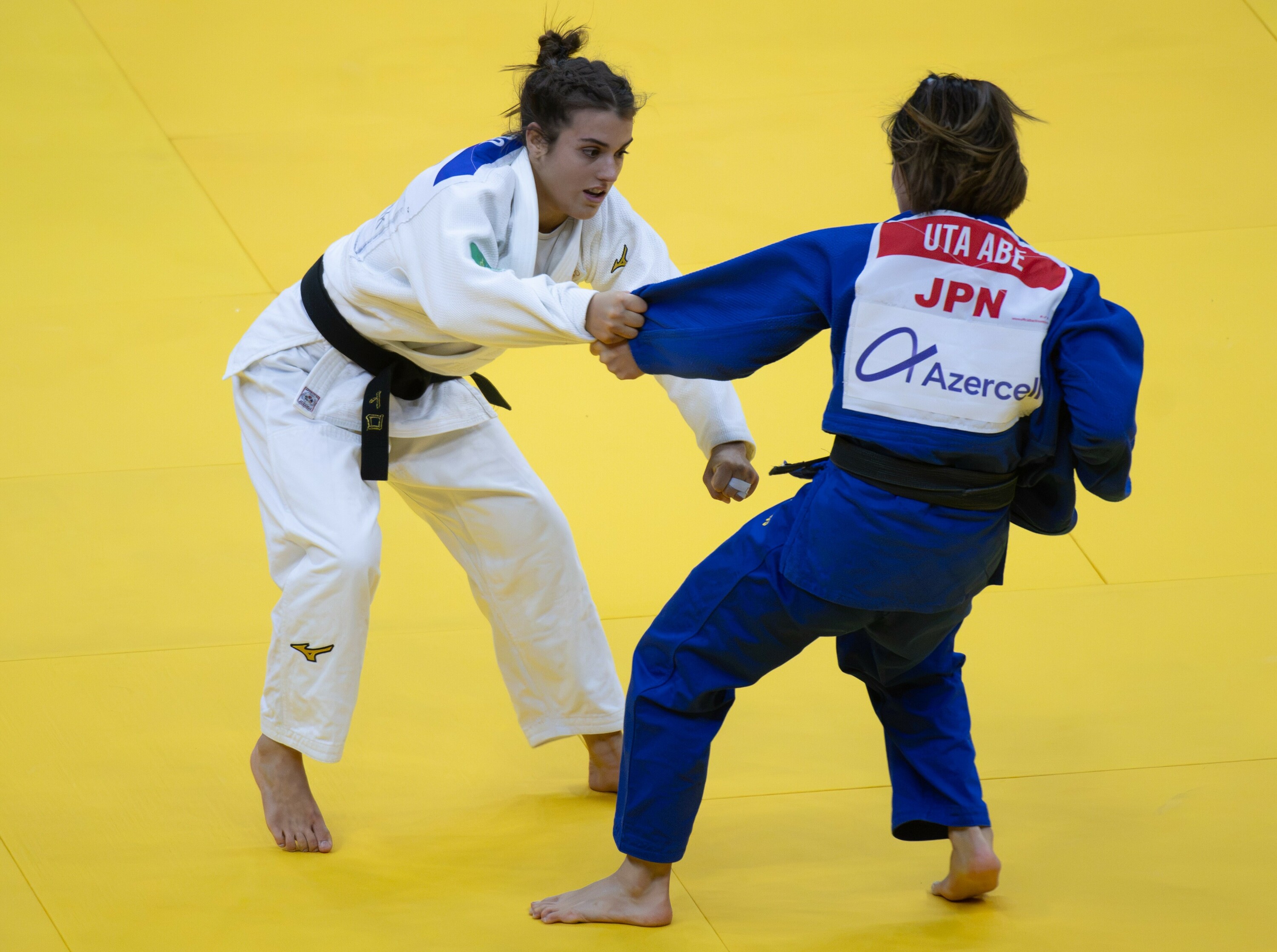 Ariane Toro Soler Munduko Txapelketako finalean, Uta Abe japoniarraren aurka. NAZIOARTEKO JUDO FEDERAZIOA