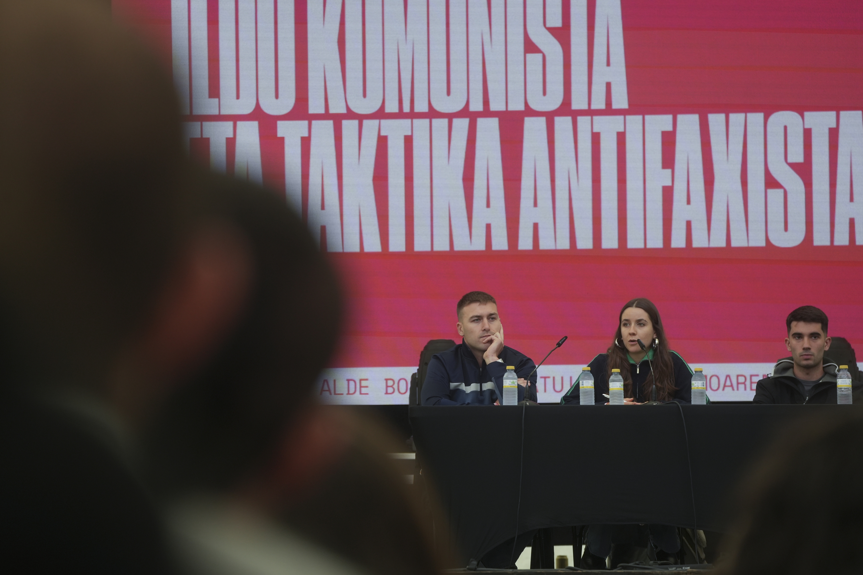 Paul Seijo, Leire Romero eta Ibai Berezibar gaur, Elizondon. JAGOBA MANTEROLA / FOKU