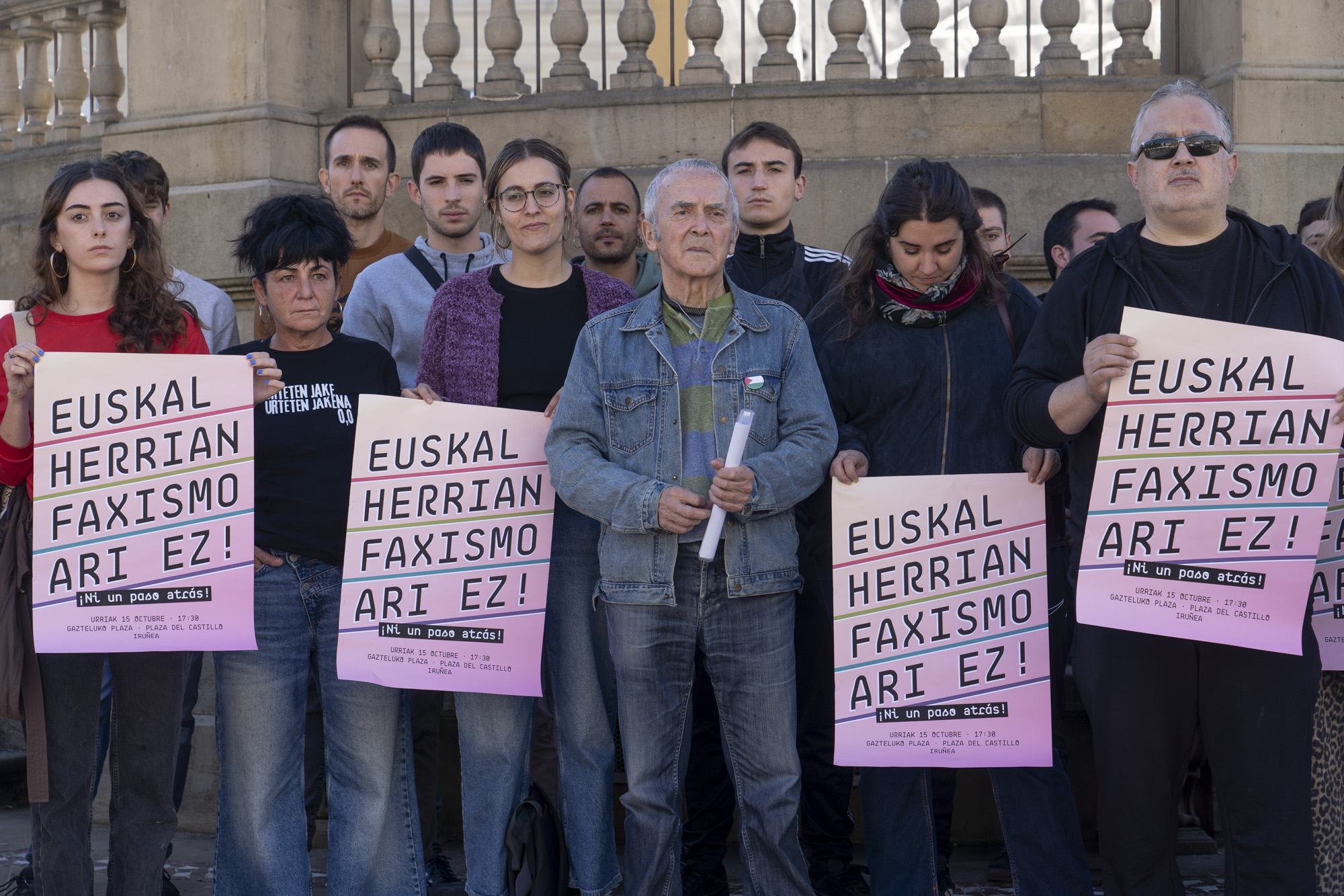 Osteguneko protesta iragartzeko elkarretaratzea, gaur, Iruñeko Gazteluko plazan. IÑIGO URIZ / FOKU