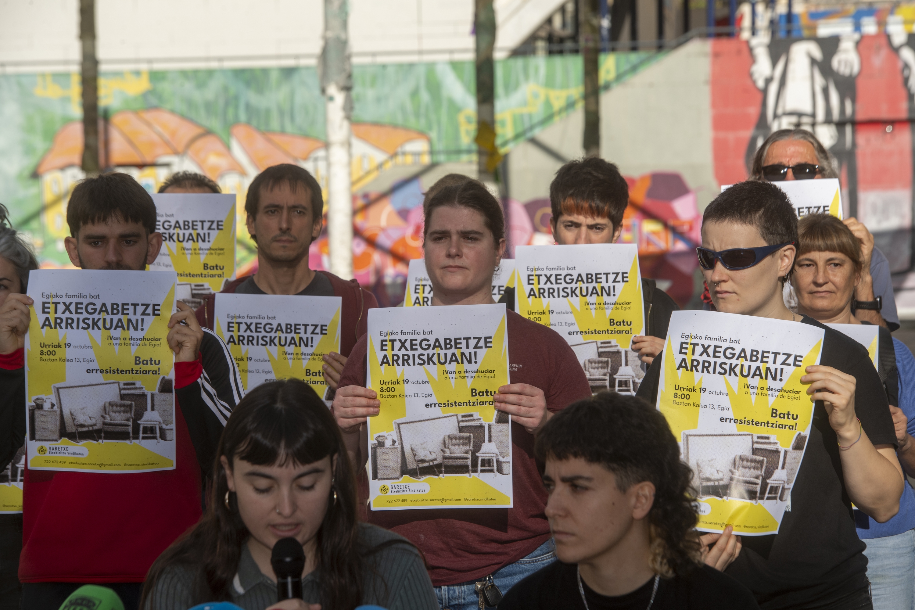 Saretxeren agerraldia, atzo, Donostiako Egia auzoan. GORKA RUBIO / FOKU
