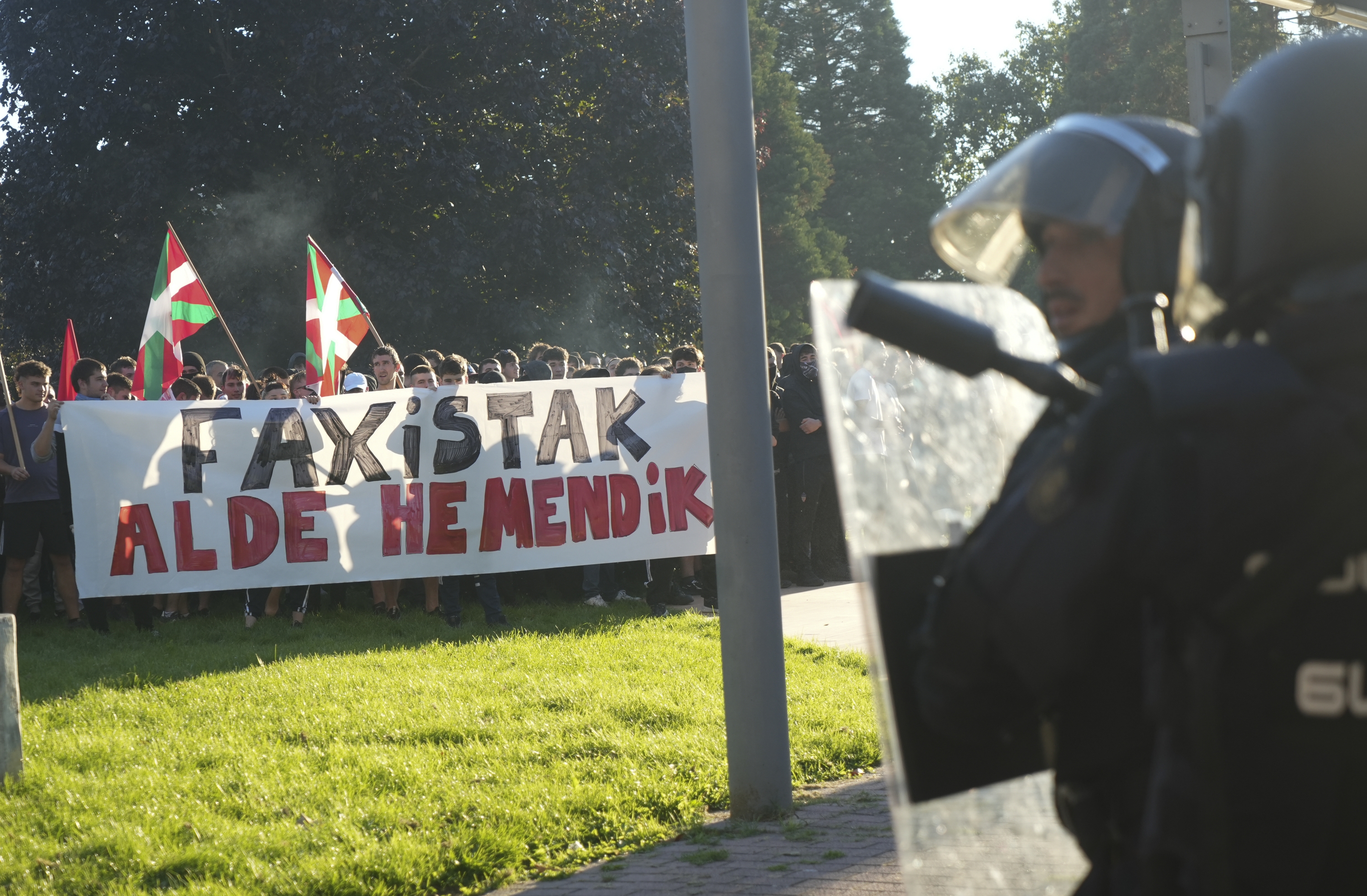 Elkarretaratze antifaxista bat Yamaguchin. JAGOBA MANTEROLA / FOKU