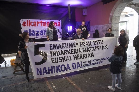 Angelun bere buruaz beste egindako emakumea izan dute gogoan. GORKA RUBIO / FOKU Angelun bere buruaz beste egindako emakumea izan dute gogoan. GORKA RUBIO / FOKU