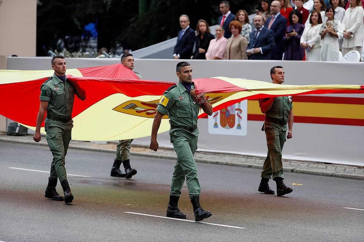 Guardia Zibilaren desfilea Madrilen, 2018an. JJ GUILLEN / EFE