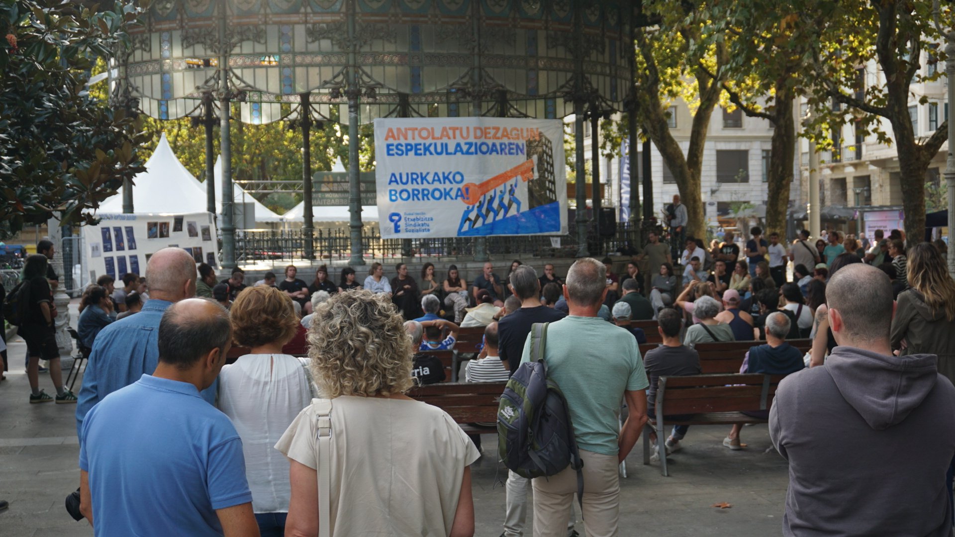Etxebizitza Sindikatu Sozialistak urriaren 2an Donostian egindako asanblada. KONTSEILU SOZIALISTA DONOSTIA