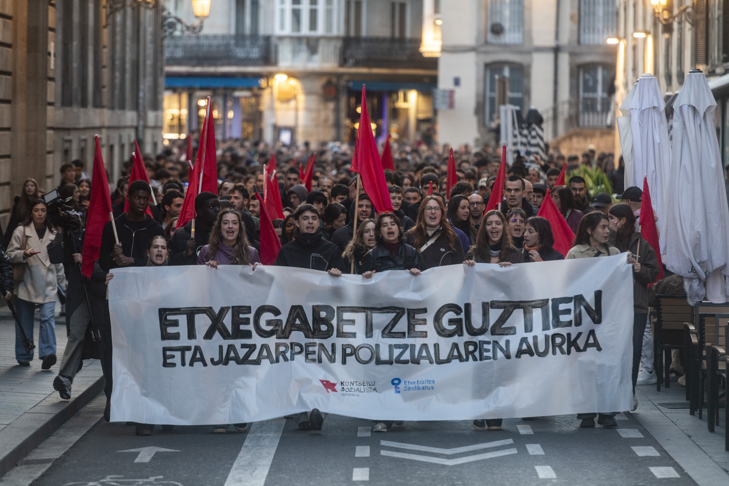 Gasteizko Etxebizitza Sindikatu Sozialistak gaurko deitu duen manifestazioa. JAIZKI FONTANEDA / FOKU