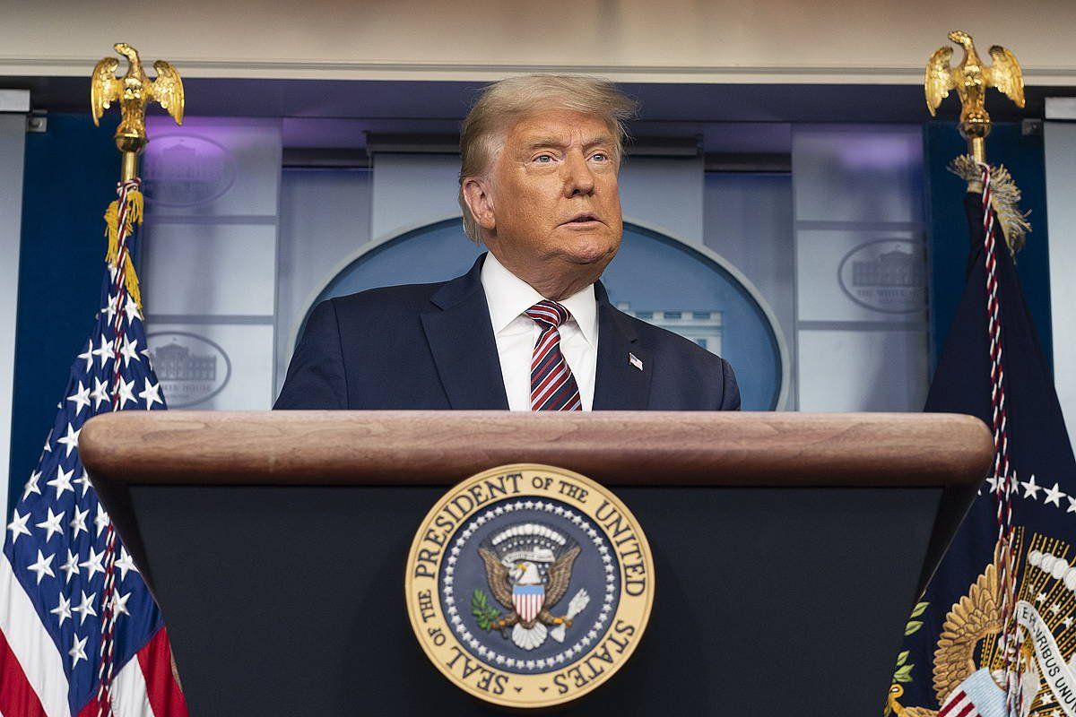 Donald Trump, ostegunean egindako agerraldian. CHRIS KLPONIS, EFE