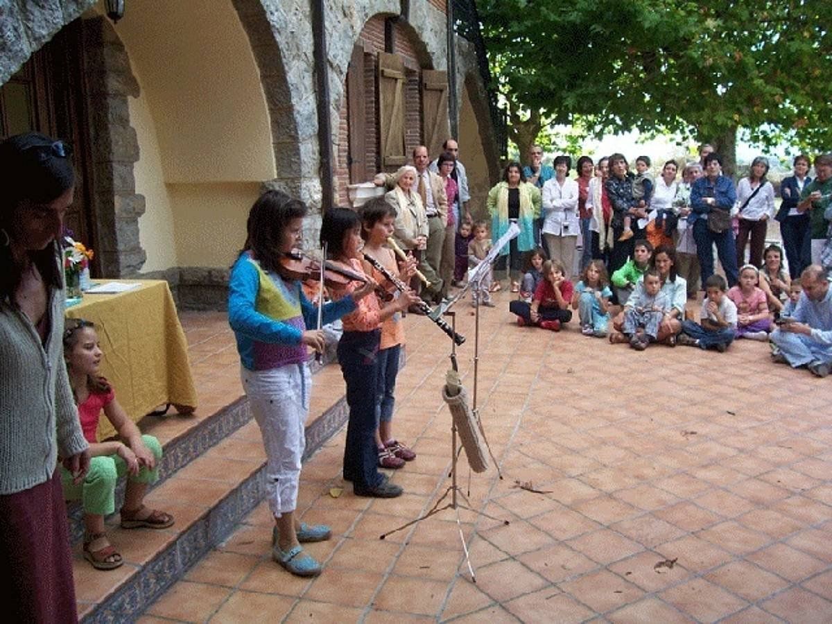 Trokonizko Geroa Eskola, artxiboko irudi batean. BERRIA