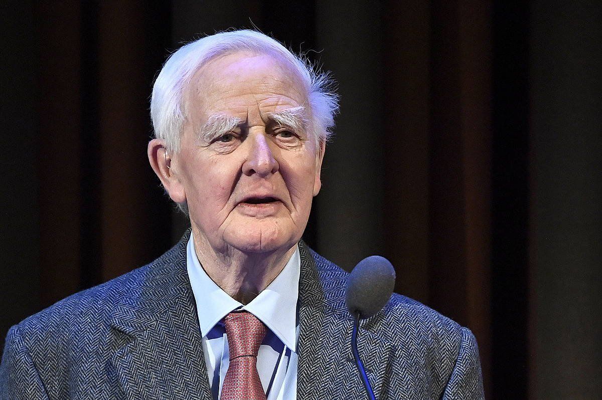 John Le Carre idazle britainiarra, urtarrileko irudi batean, Suedian. CLAUDIO BRESCIANI / EFE