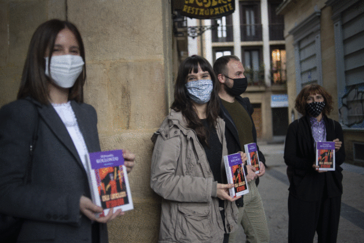 Aleksandra Kollontairen 'Erle langileen amodioak' aurkeztu dute goizean, Donostian. FOKU