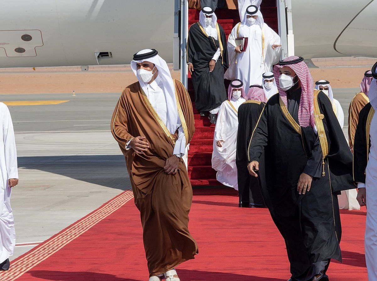 Tamim bin Hamad al-Thani Qatarko emirra eta Mohamed bin Salman Saudi Arabiako printze oinordekoa, gaur, GCCren bilkuraren aurretik. EFE