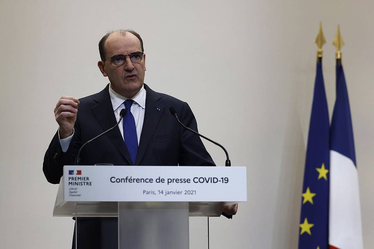 Jean Castex Frantziako lehen ministroa gaurko agerraldian, Parisen. THOMAS COEEX / EFE