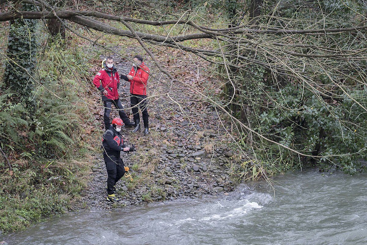 Pujanaren gorpua topatu, eta ikerketa abiarazi zuen Ertzaintzak. GORKA RUBIO / FOKU