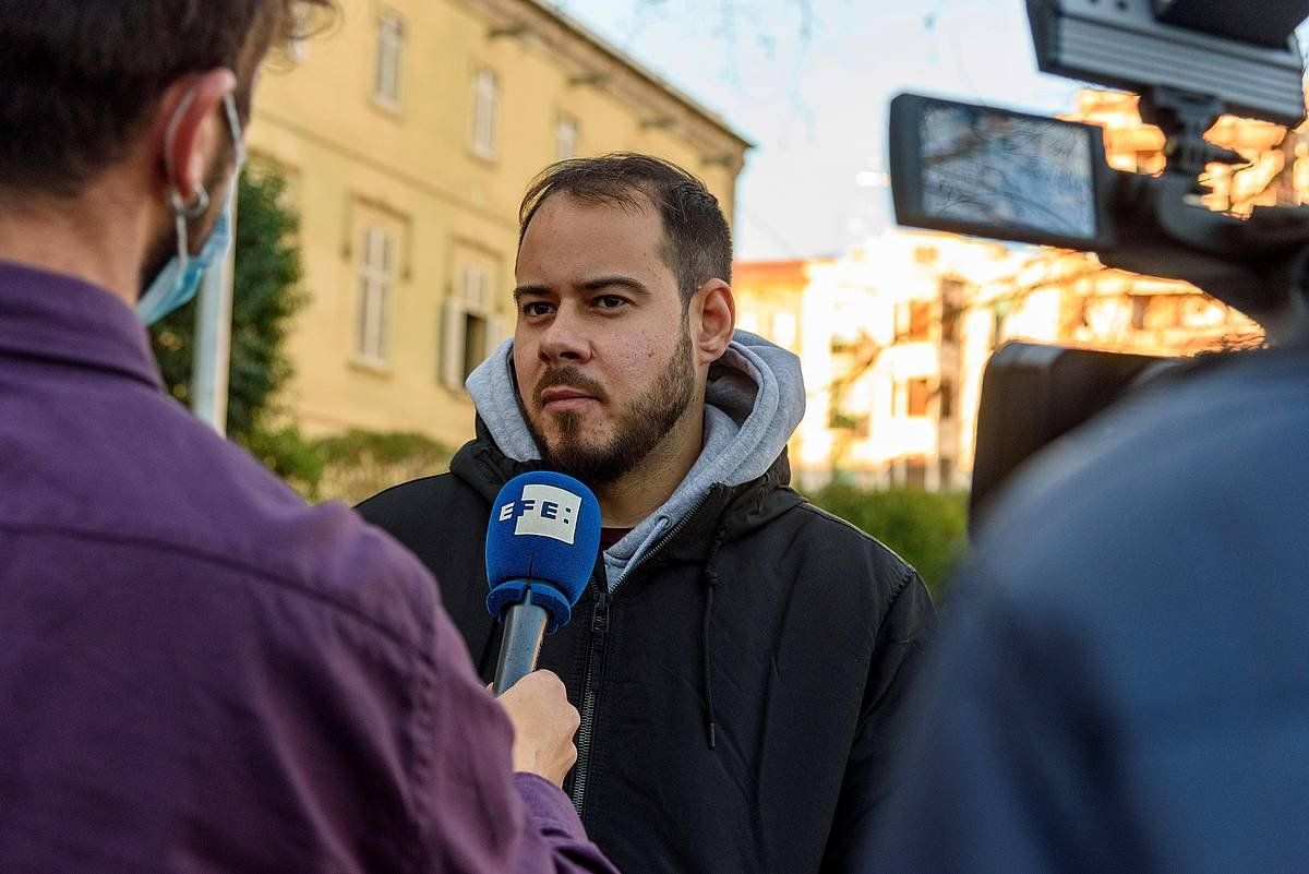 Pablo Hasel, joan den asteazkenean Lleidako Unibertsitatean egindako protesta ekitaldi batean. RAMON GABRIEL / EFE