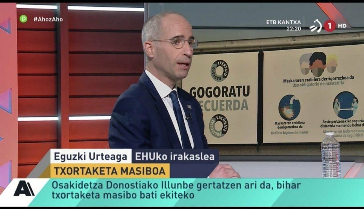 Irudi faltsuetako bat.