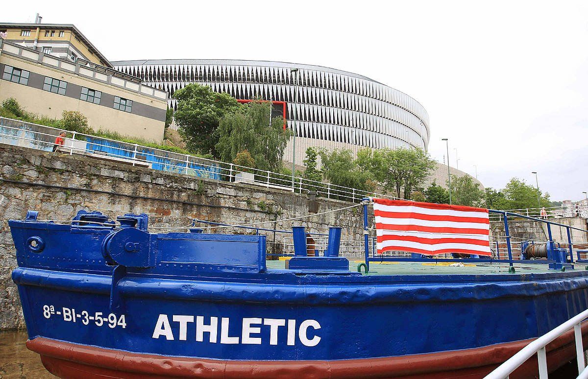 Athleticen gabarra, 2015ean. LUIS TEJIDO, EFE