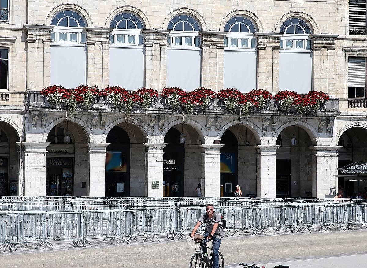 Iaz ez zen bestarik izan Baionan, eta Askatasun plaza hetsi zuten. BOB EDME