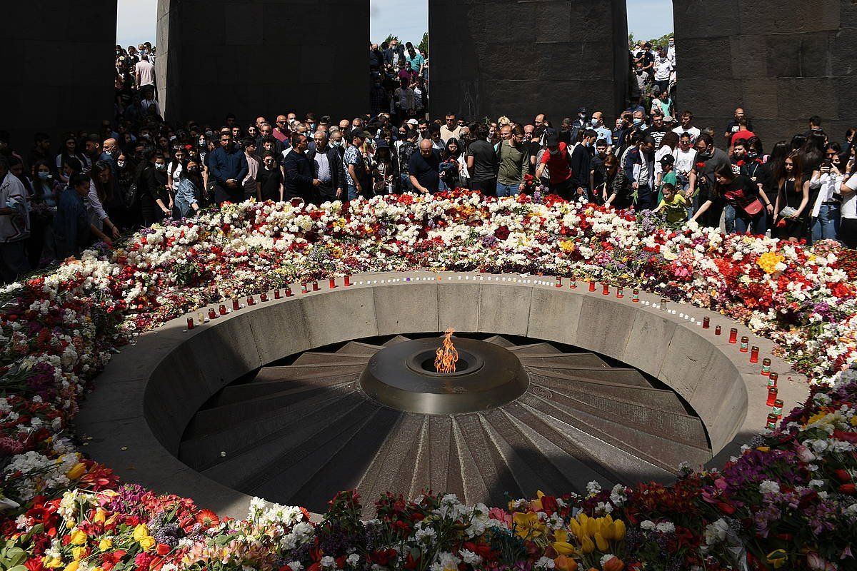 Armeniako genozidioa oroitzeko ekitaldia, Erevanen. NAREK ALEKSANYAN / EFE